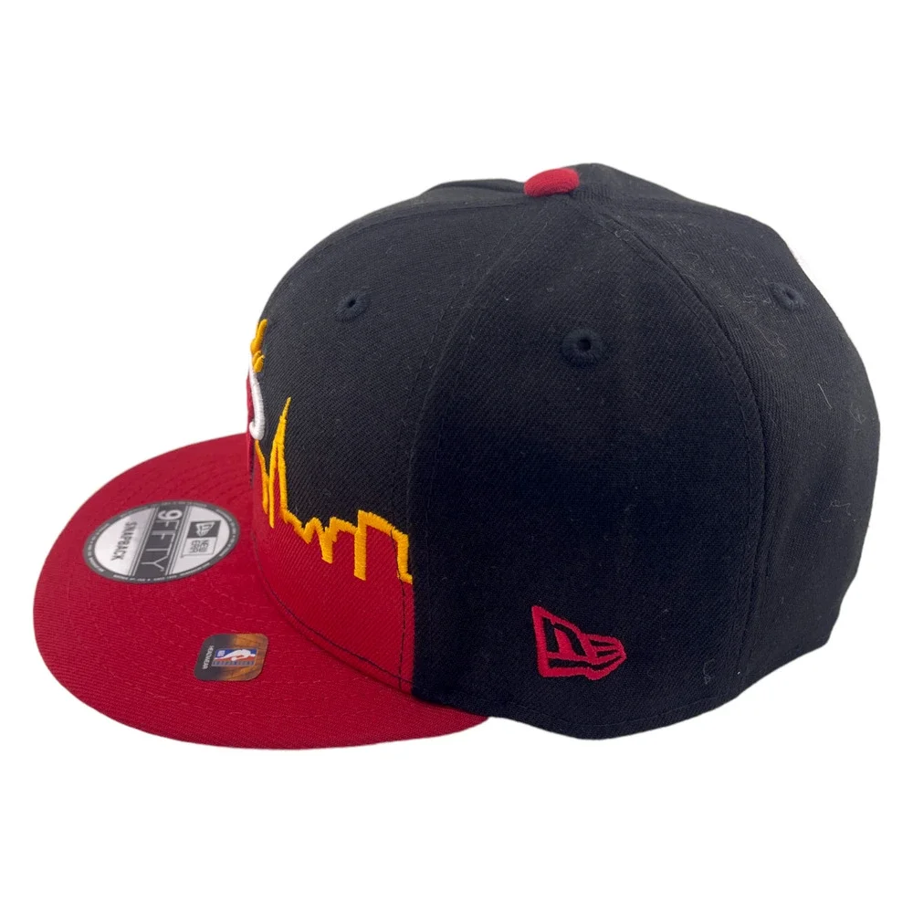 New‎ Era Miami Heat Tip Off 2022 Cityscape Black/Red NBA 9FIFTY Snapback Hat
